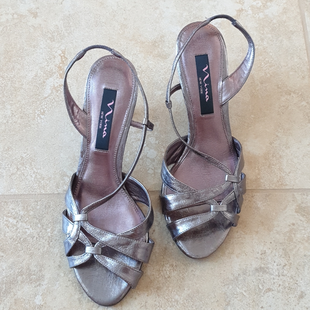 Woman's shoes